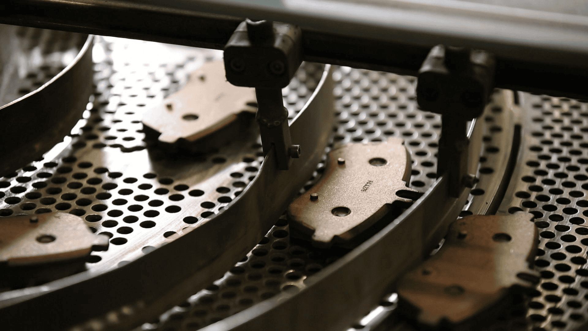 TMD Friction implementa el CMMS de TRACTIAN para transformar su rutina de Mantenimiento en Clase Mundial